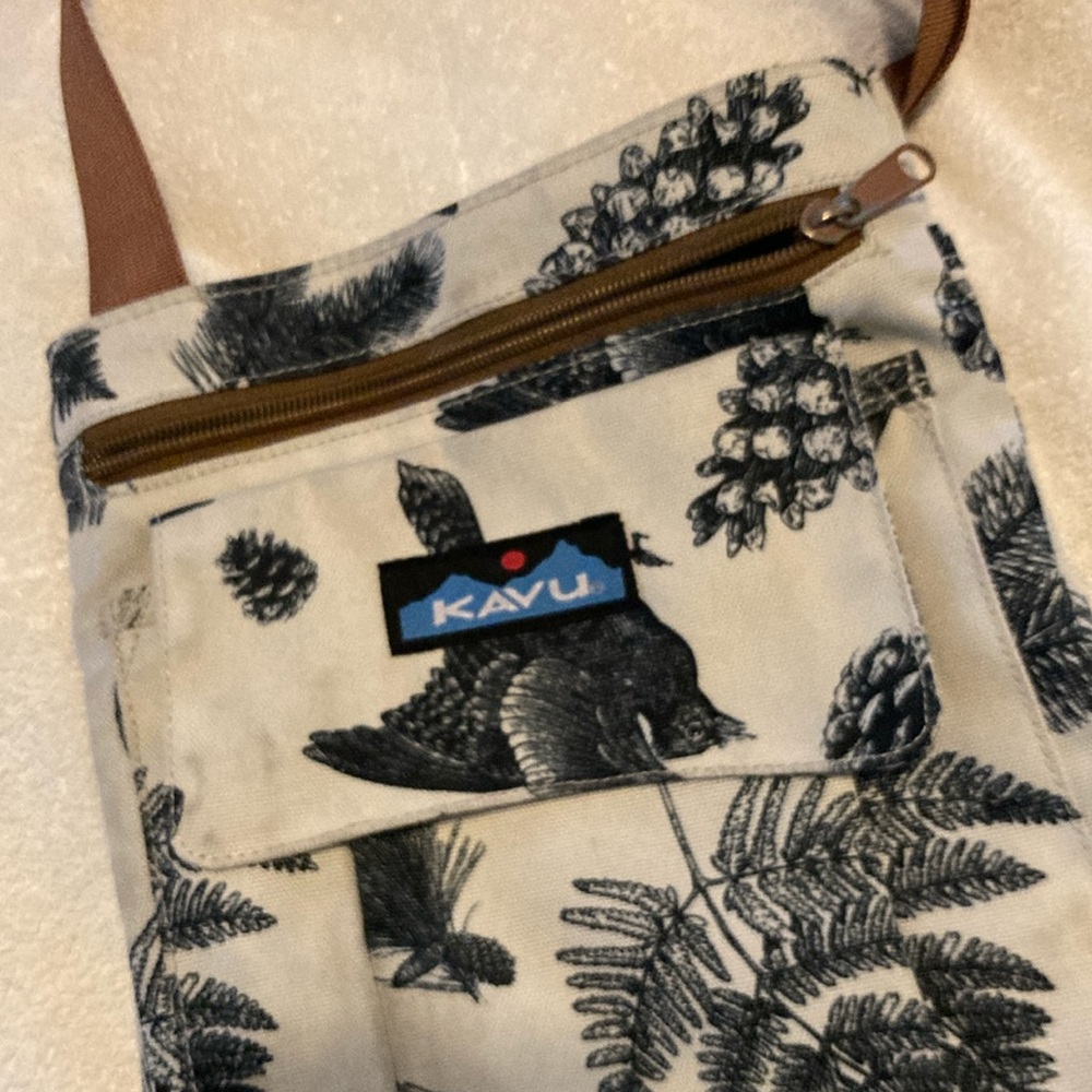 KAVU Black and White Nature Print Crossbody Bag